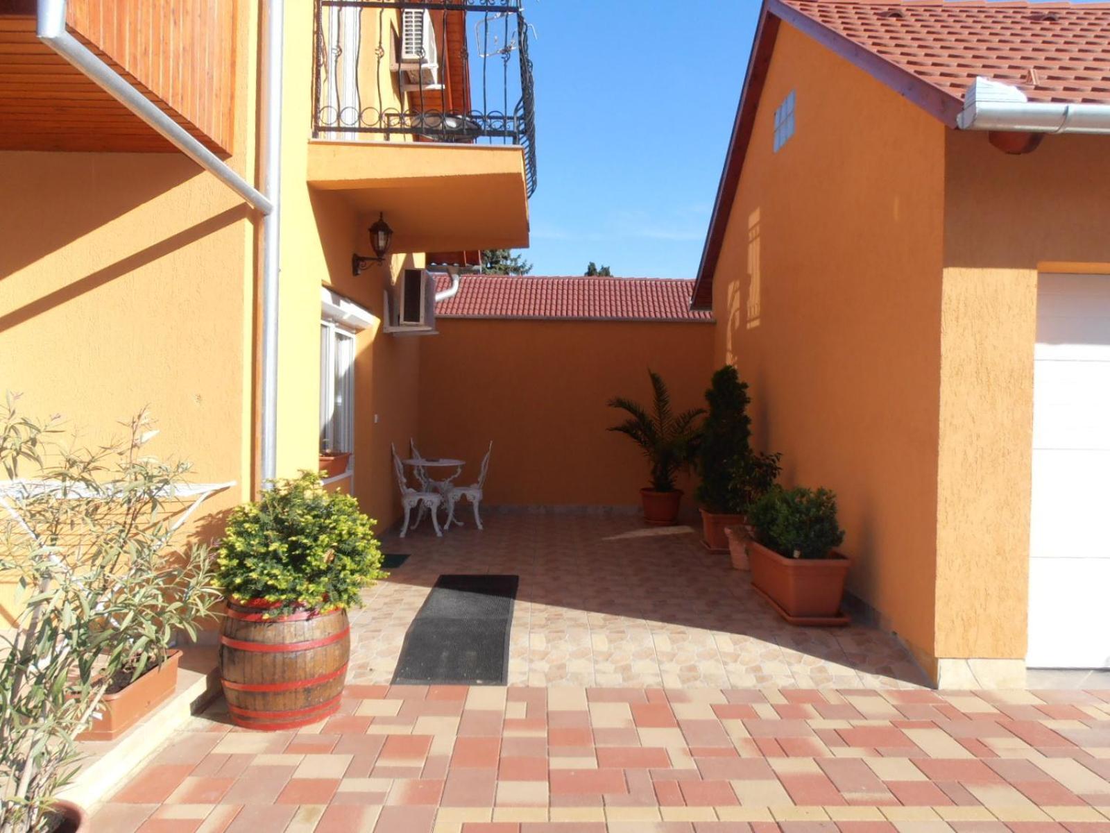 Gal Apartmanhaz Гаркань Екстер'єр фото
