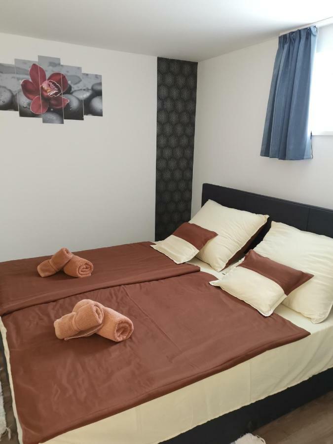 Gal Apartmanhaz Гаркань Екстер'єр фото
