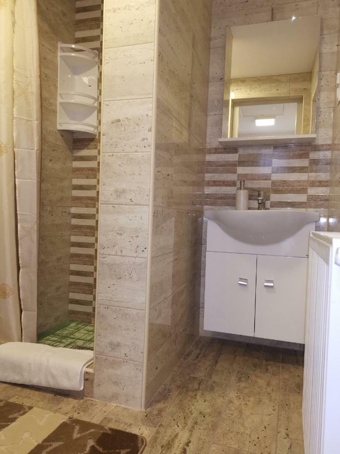Gal Apartmanhaz Гаркань Екстер'єр фото