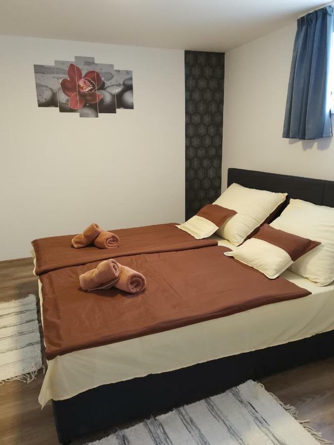 Gal Apartmanhaz Гаркань Екстер'єр фото